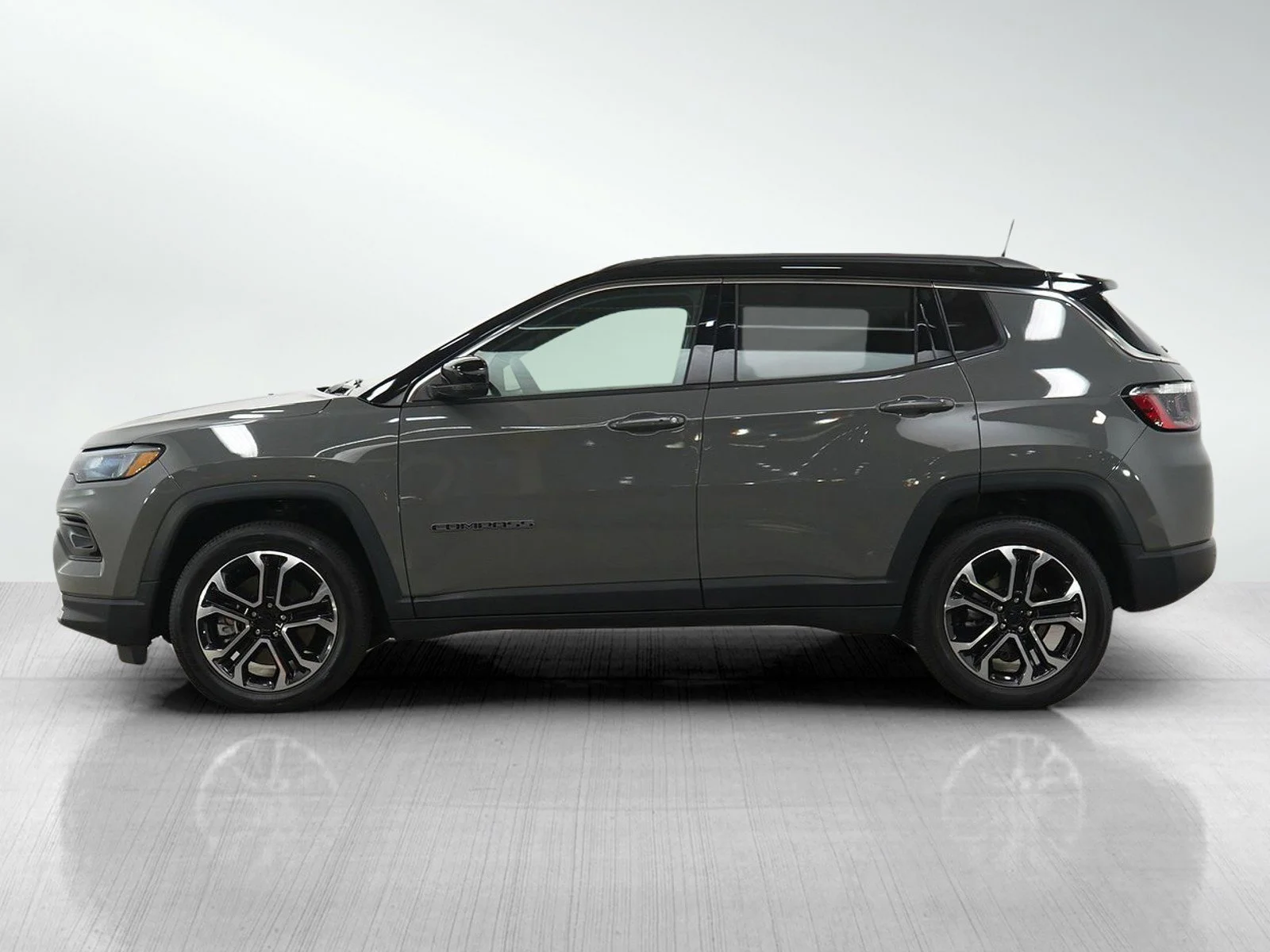 Used 2024 Jeep Compass Limited with VIN 3C4NJDCN5RT587586 for sale in Hopkins, Minnesota