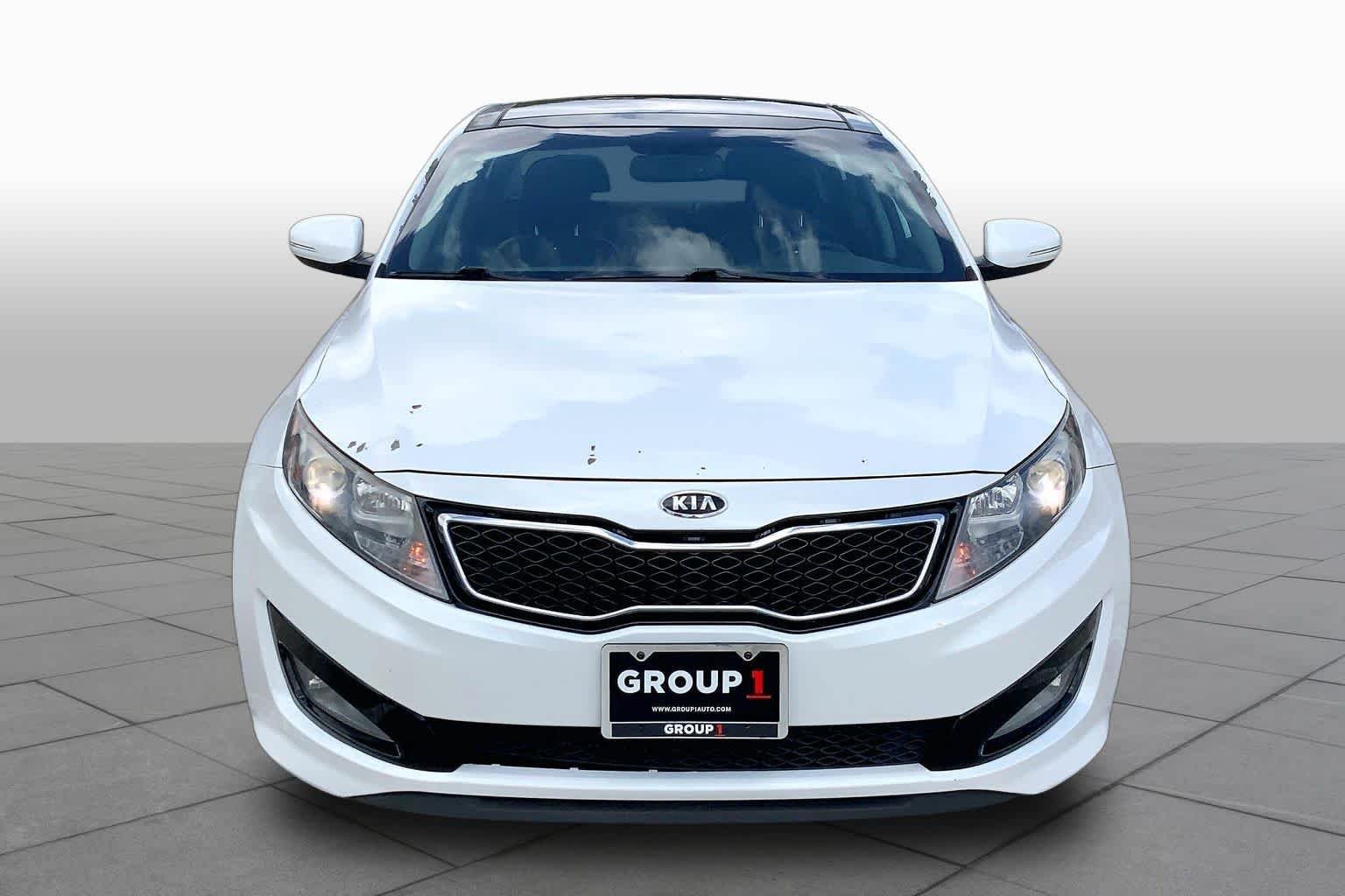 Used 2012 Snow White Pearl Kia SX image 4