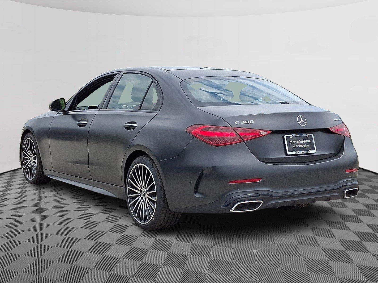 New 2026 MANUFAKTUR exclusive graphite grey magno Mercedes-Benz C 300 image 4