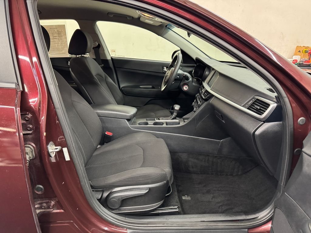 Used 2020 Purple Kia LX image 28