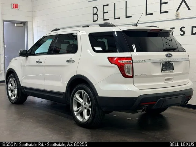Used 2012 White Ford Limited image 6