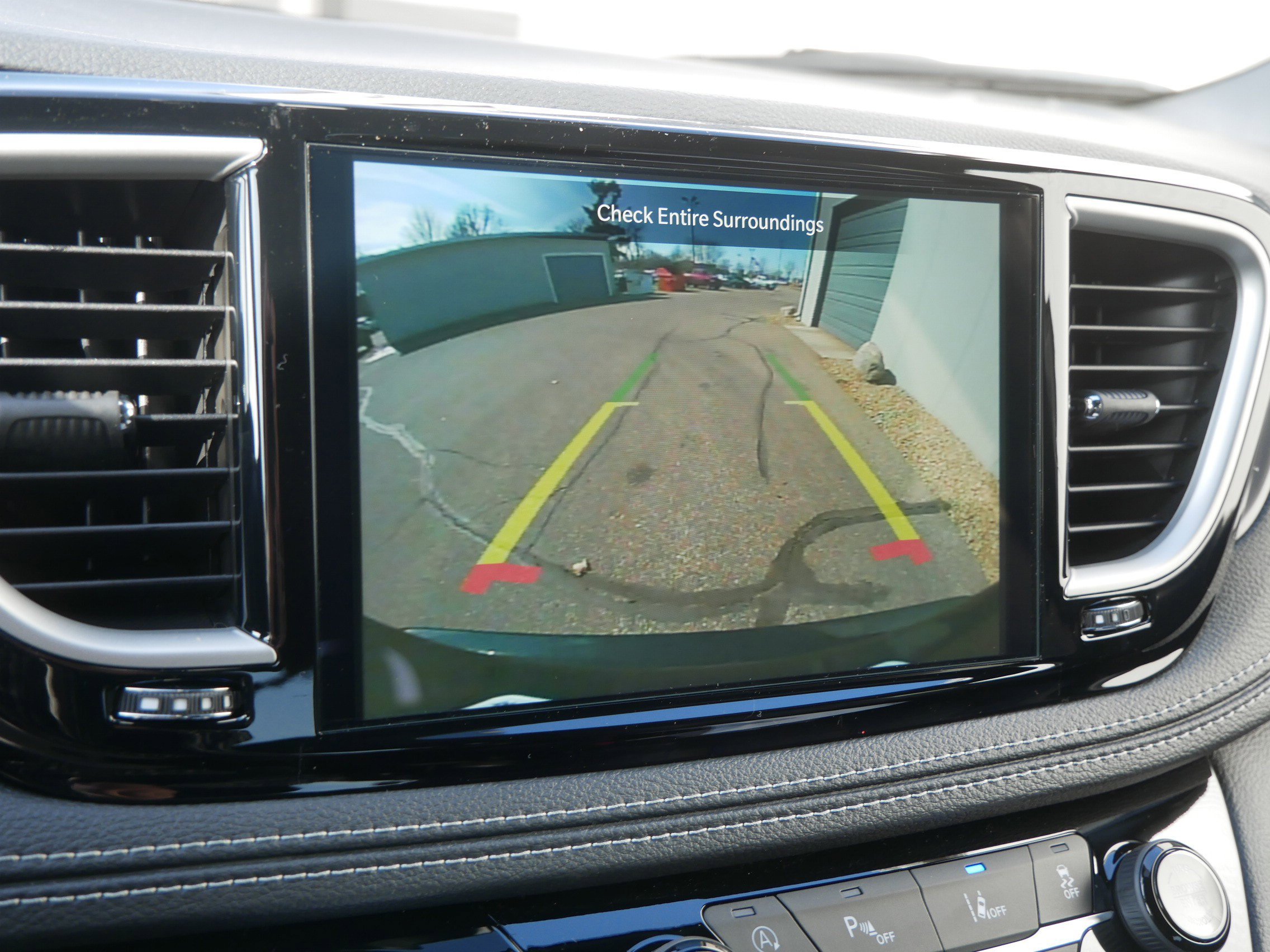 New 2026 Diamond Black Crystal Pearl-Coat Exterior Paint Chrysler Select image 15