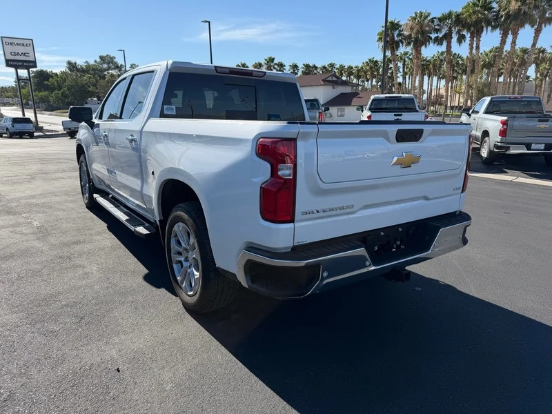 Used 2024 Iridescent Pearl Tricoat Chevrolet LTZ image 5