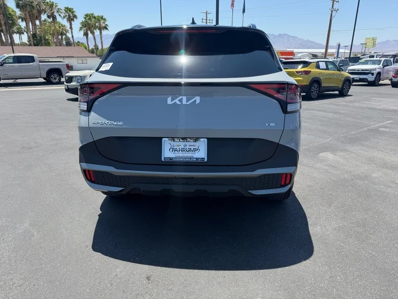 Used 2023 Wolf Gray/ebony B Kia X-Pro Prestige image 4