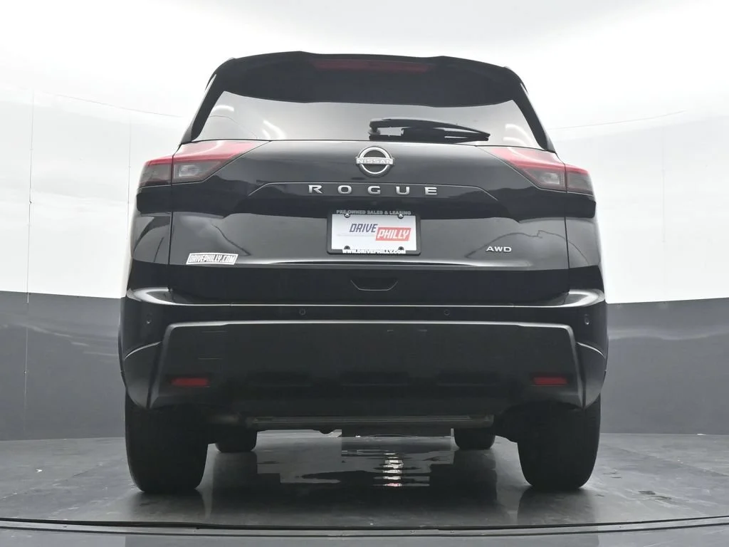 Used 2025 Black Nissan SV image 29