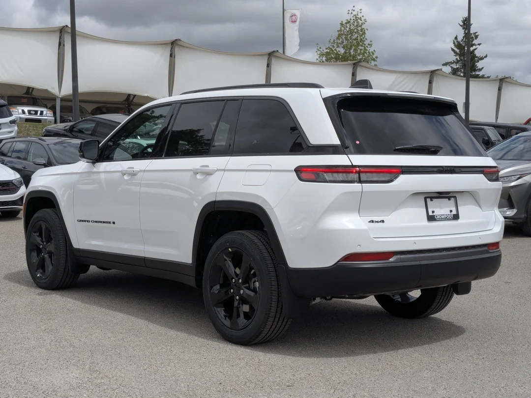 New 2026 White Jeep Altitude - - 4x4 - 20 Gloss Black Wheels - Remote Start - Capri Leatherette & More! image 6