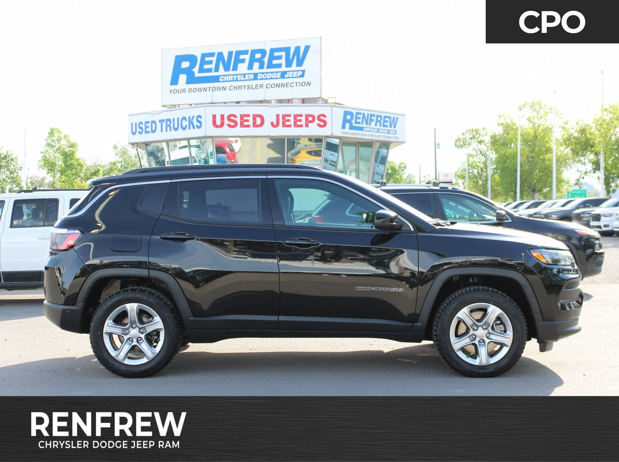 Certified Used 2023 Black Jeep North * Loaded | Heated Leather Seats | Adaptive Cruise | Apple CarPlay | 360 View Camera image 1