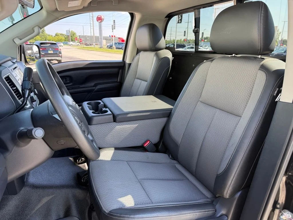 Used 2018 Black Nissan S image 14