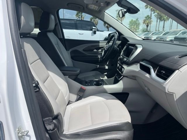 Used 2023 White GMC SLT image 19