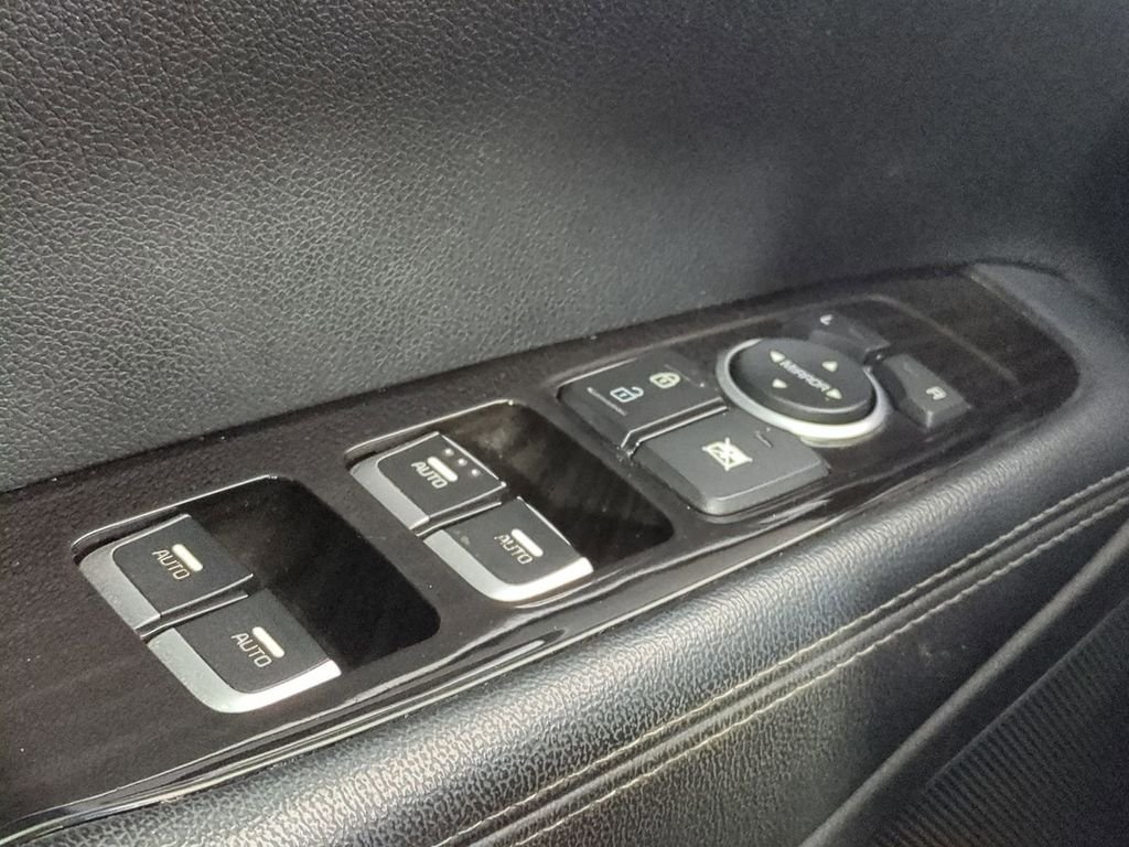 2020 Kia Sorento LX - Photo 31