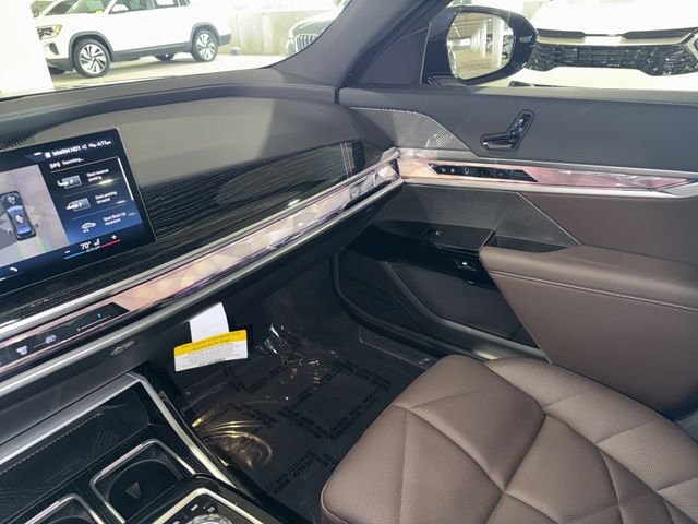 Used 2025 Carbon Black Metallic BMW 740i image 31