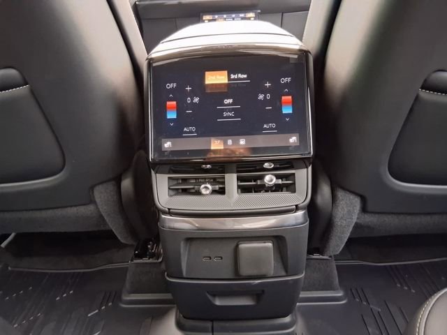 2026 Cadillac VISTIQ Sport - Photo 26