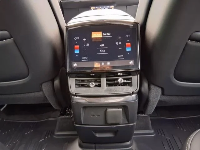 2026 Cadillac VISTIQ Sport - Photo 26