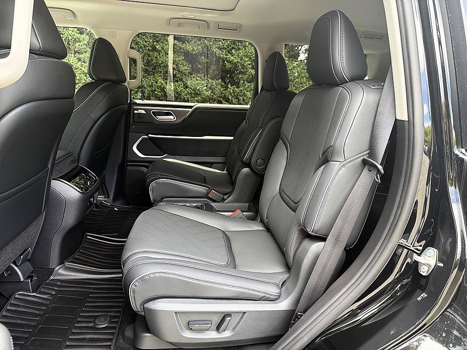 New 2027 BLACK OBSIDIAN INFINITI LUXE image 12