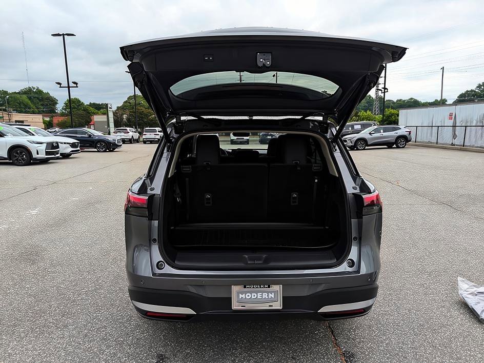 New 2027 GRAPHITE SHADOW INFINITI LUXE image 24