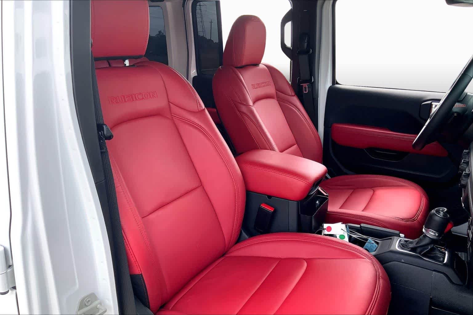 Used 2024 Bright White Clearcoat Jeep Rubicon X image 8