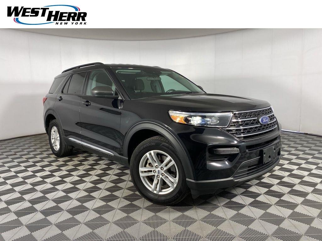 Used 2023 Black Metallic Ford XLT image 1