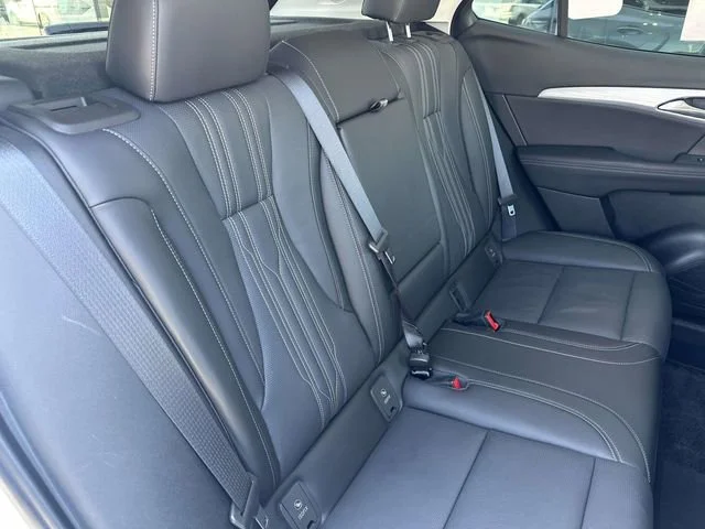 Used 2024 White Frost Tricoat Buick Avenir image 27