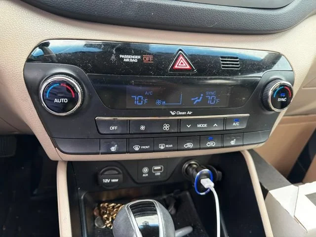 Used 2016 White Hyundai Limited image 11