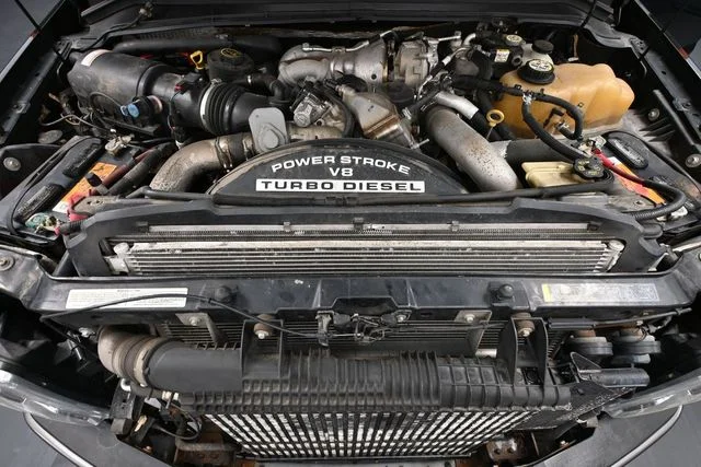 Used 2008 Black Ford FX4 image 37