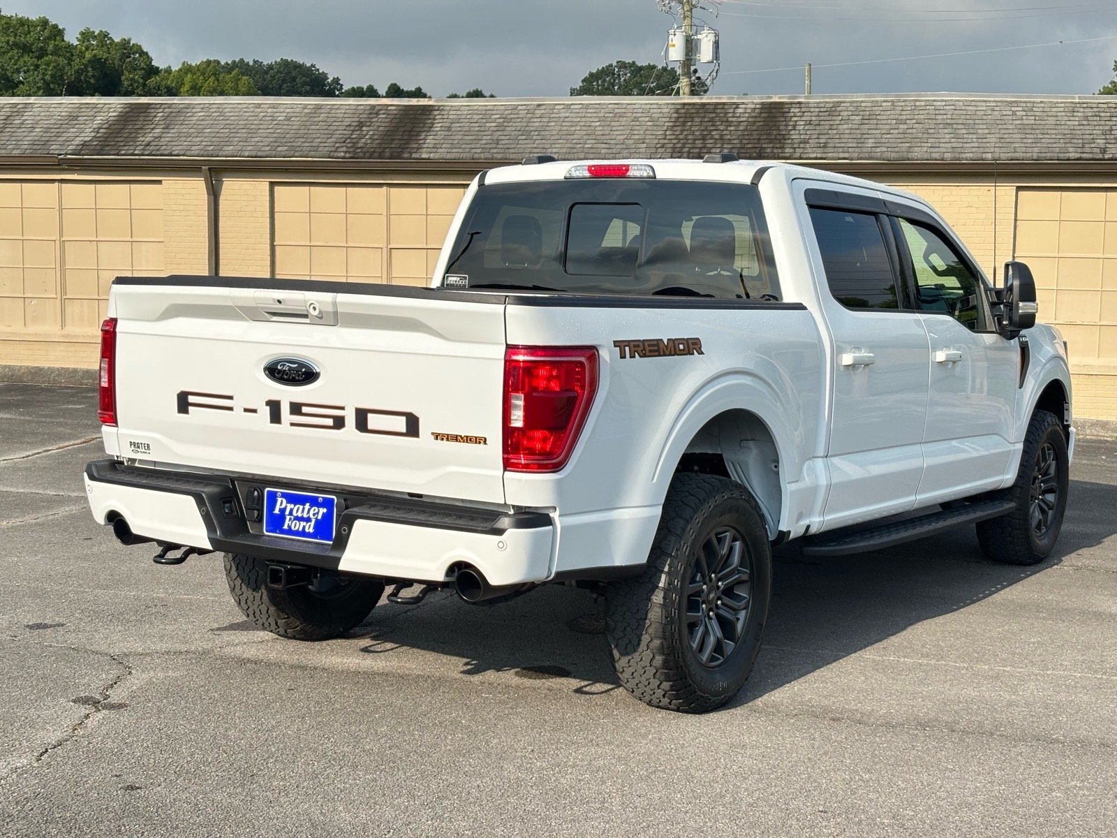 Used 2023 Oxford White Ford Tremor image 3