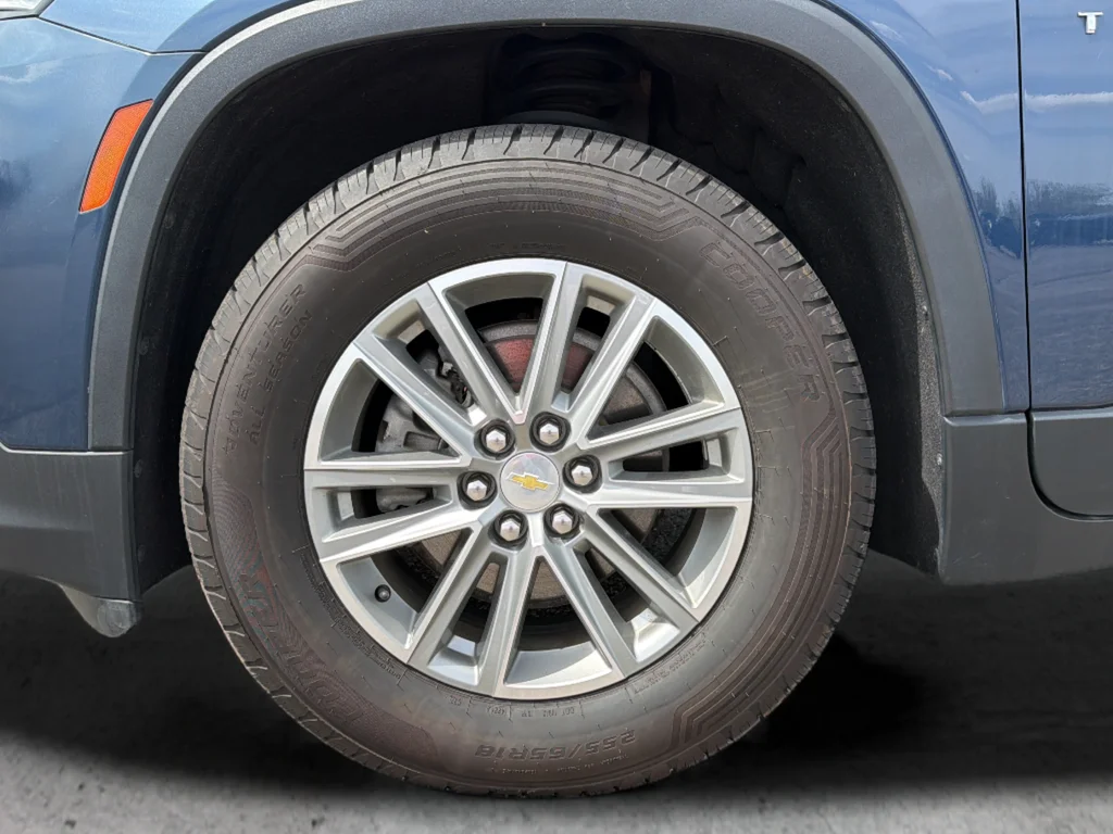 Used 2023 Blue Chevrolet LT image 32