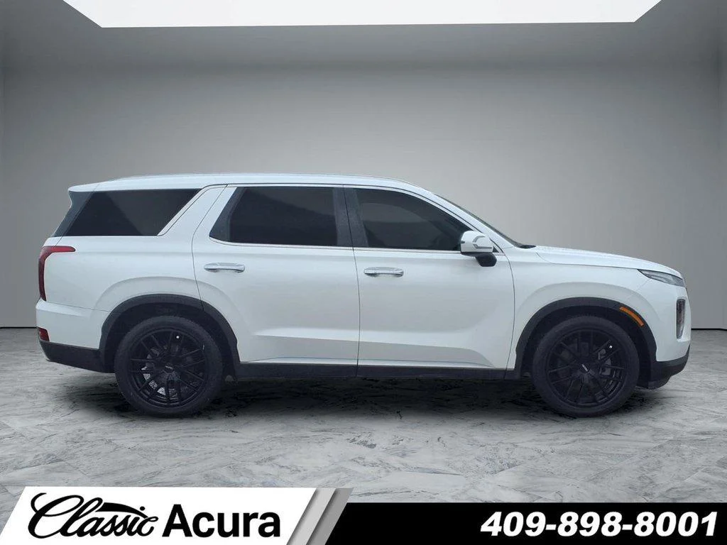 Used 2022 Hyper White Hyundai SEL image 8