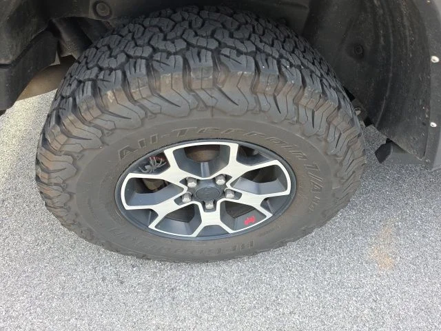 Used 2021 Silver Jeep Unlimited Rubicon image 16