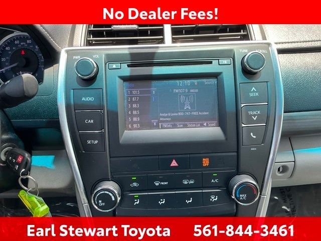 Used 2017 Silver Toyota LE image 32