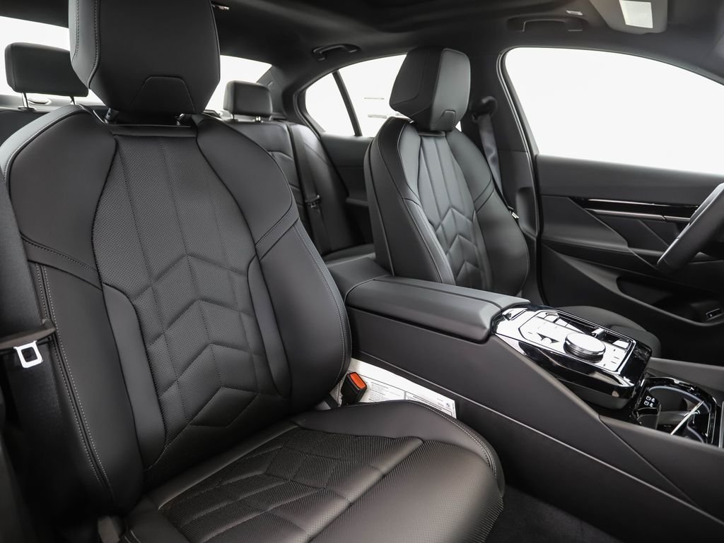 2026 BMW 5 Series 530i - Photo 32