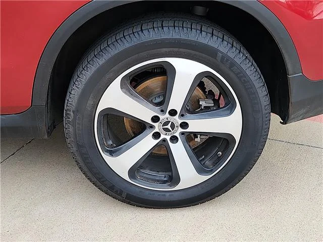 Used 2019 Designo Cardinal Red Metallic Mercedes-Benz GLC 350e All-wheel Drive 4MATIC® image 7