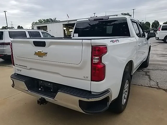 Used 2022 White Chevrolet LT image 25
