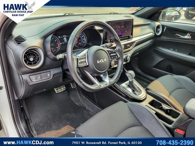 Used 2024 White Kia GT-Line image 9