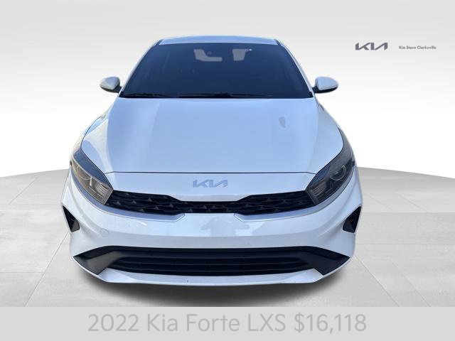 Certified Used 2022 Snow White Pearl Kia LXS image 3