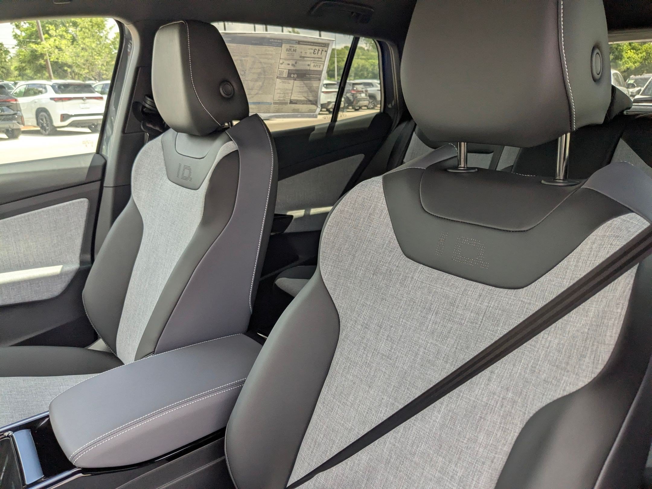 New 2026 Pure Gray Metallic Volkswagen Pro image 8