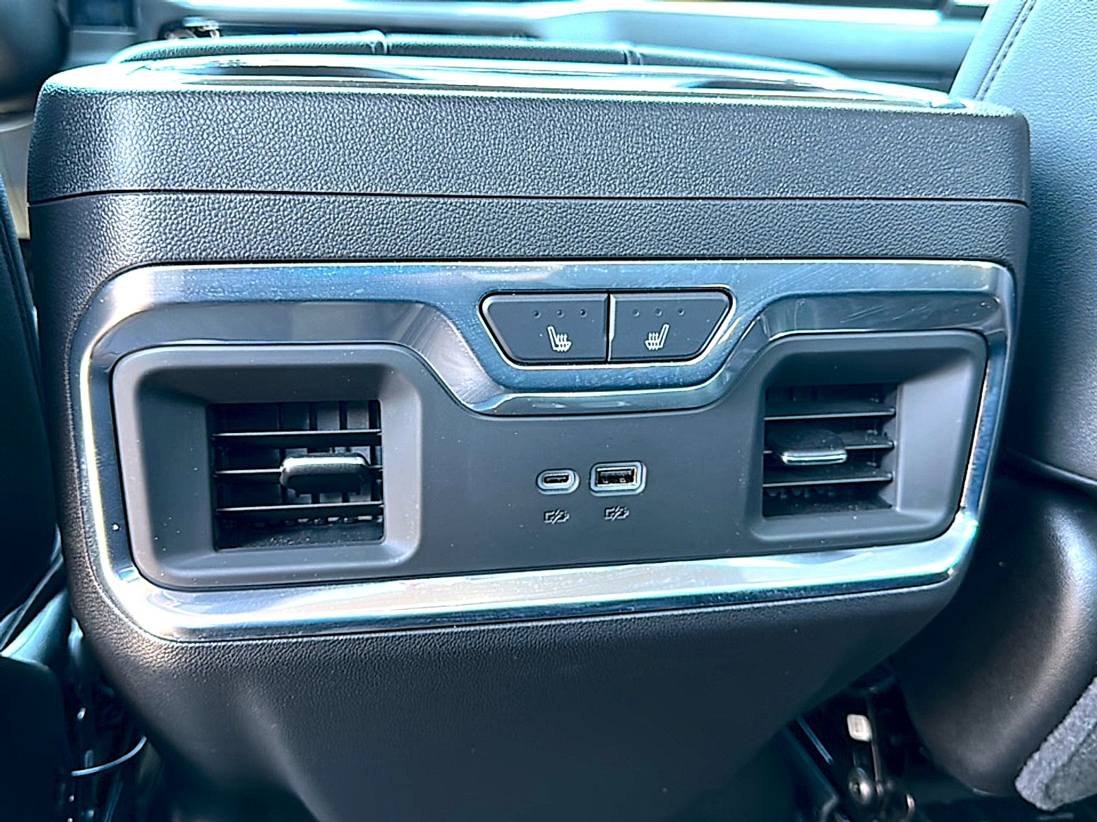 Used 2026 Glacier White Tricoat GMC SLT image 21