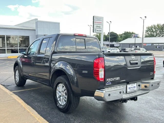 2015 Nissan Frontier SV - Photo 7
