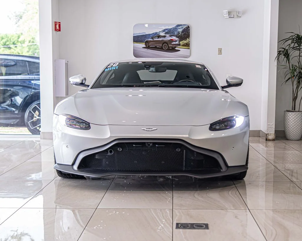 Used 2020 Silver Aston Martin Base image 2