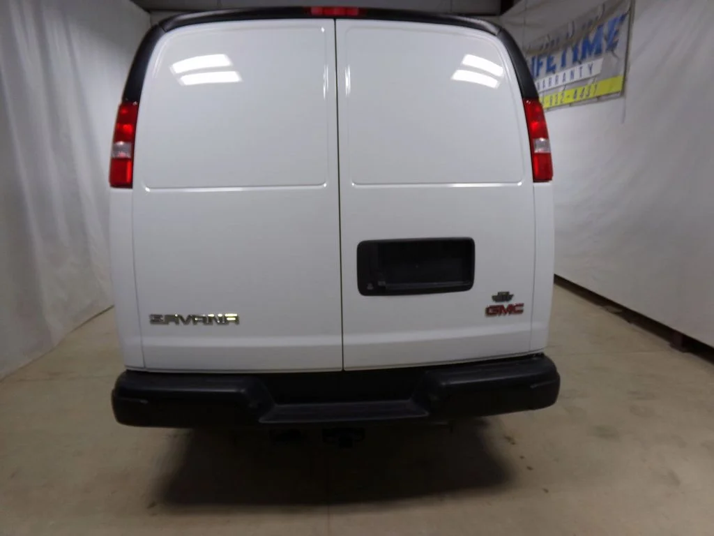 New 2025 Summit White GMC Work Van image 5