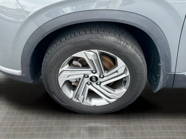 Used 2022 Gray Hyundai SEL image 15