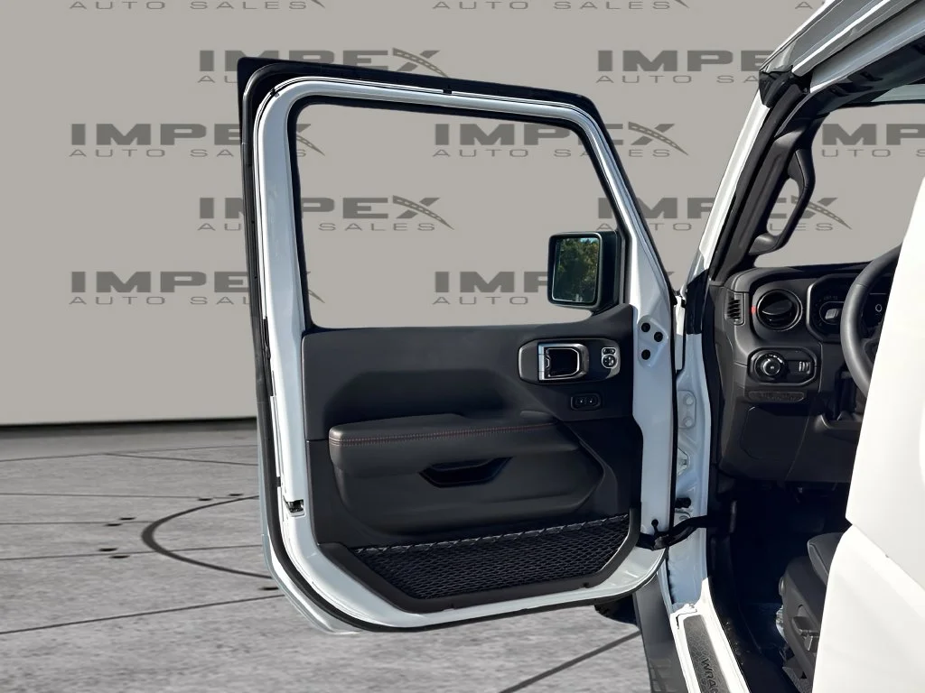 Used 2025 White Jeep Rubicon X image 24
