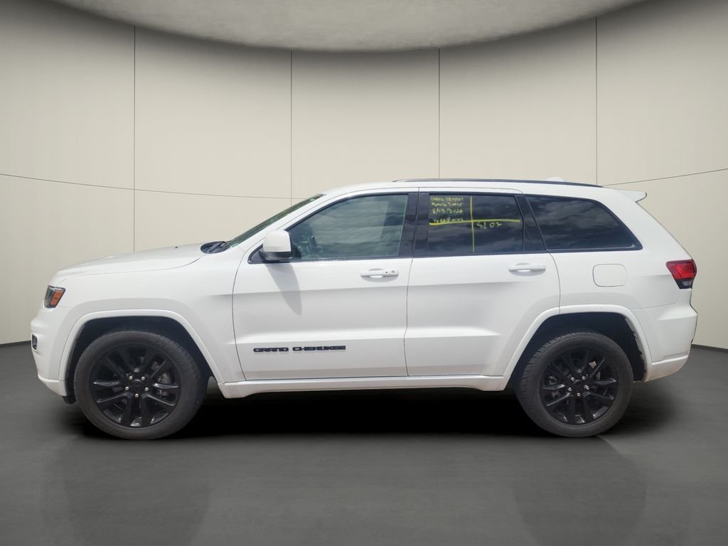 Used 2021 White Jeep Laredo X image 4
