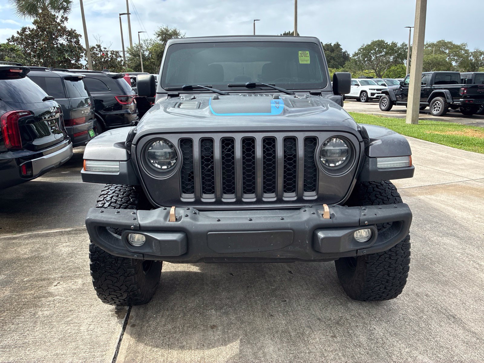 Used 2021 Gray Jeep Unlimited Rubicon 4xe image 21