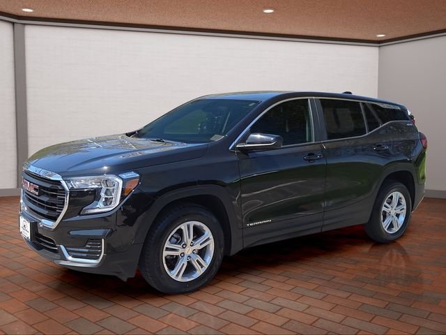 Used 2024 Ebony Twilight Metallic GMC SLE image 23