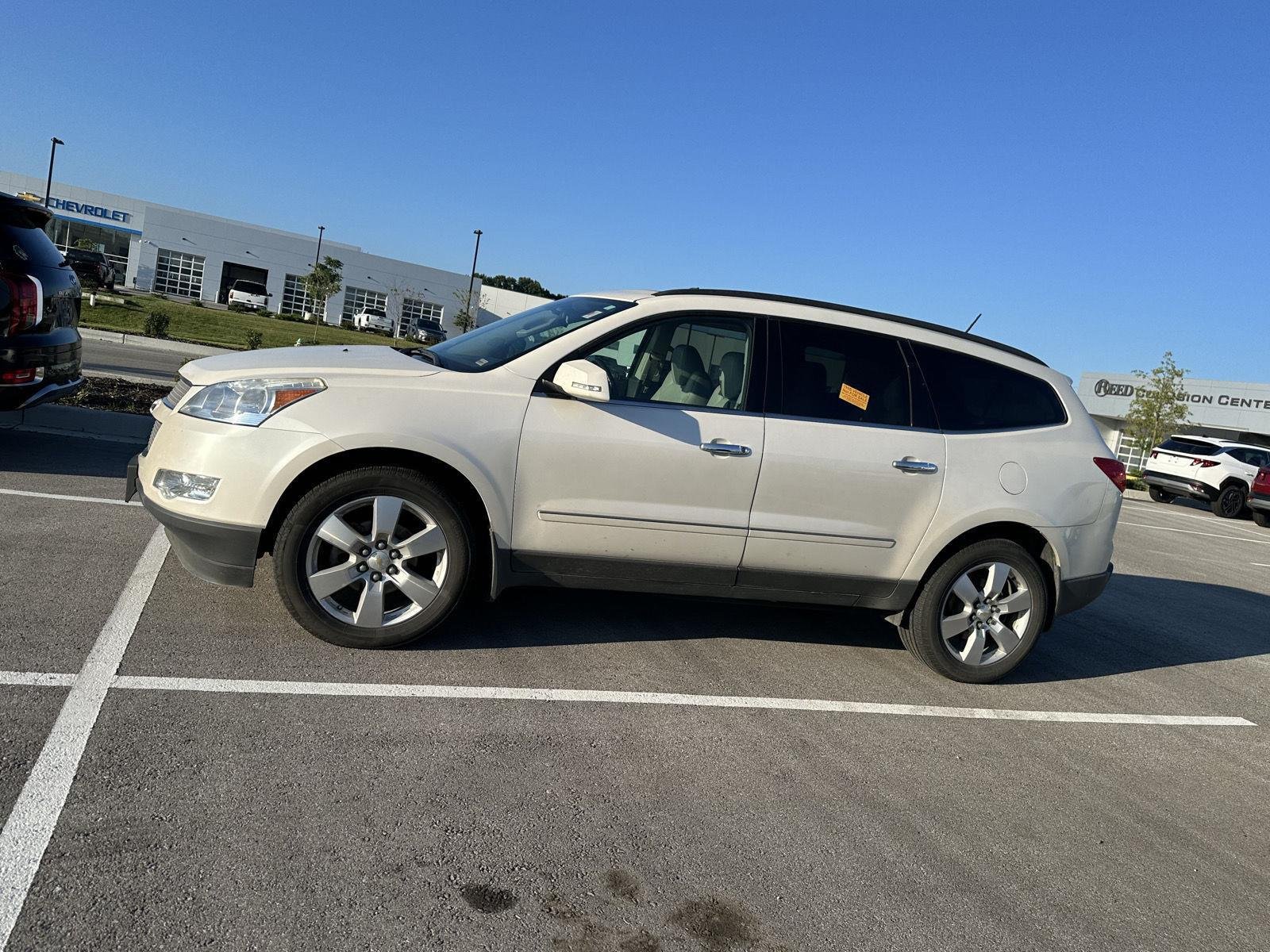 Used 2012 Chevrolet Traverse LTZ with VIN 1GNKVLEDXCJ403092 for sale in Kansas City