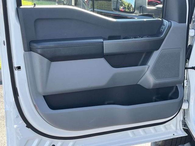 Used 2025 White Ford XLT image 25