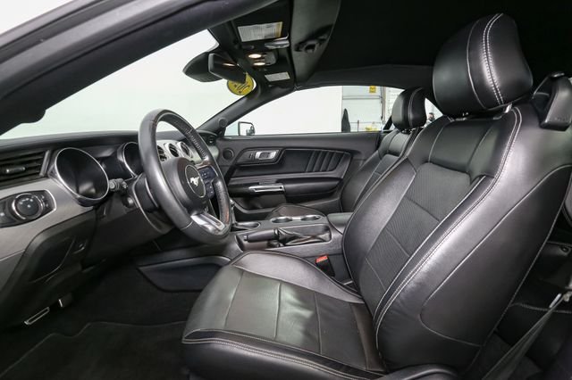 Used 2020 White Ford GT Premium image 36