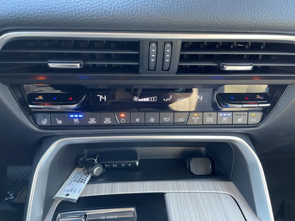 2026 Mazda CX-90 Premium Package - Photo 25