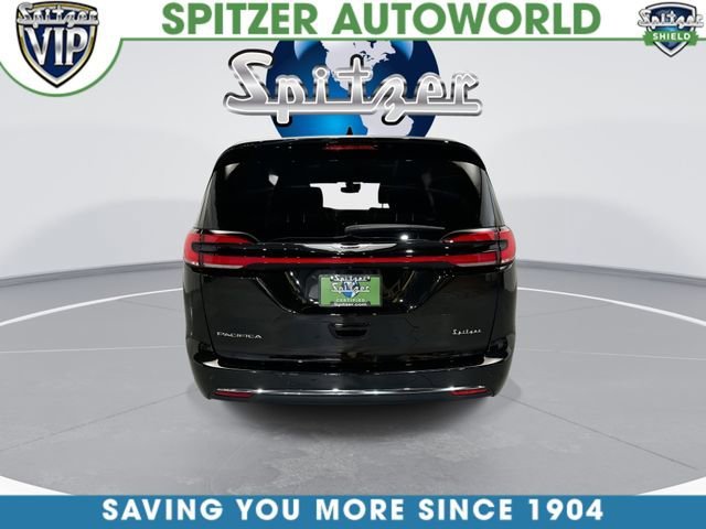 Used 2025 Black Chrysler Select image 10