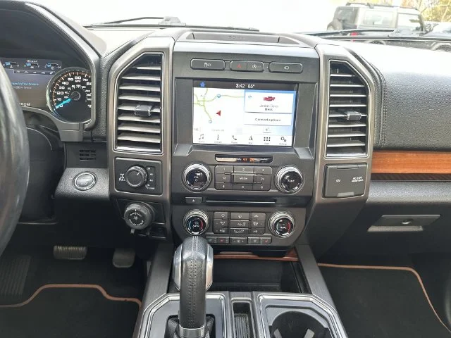 Used 2017 White Ford Limited image 20